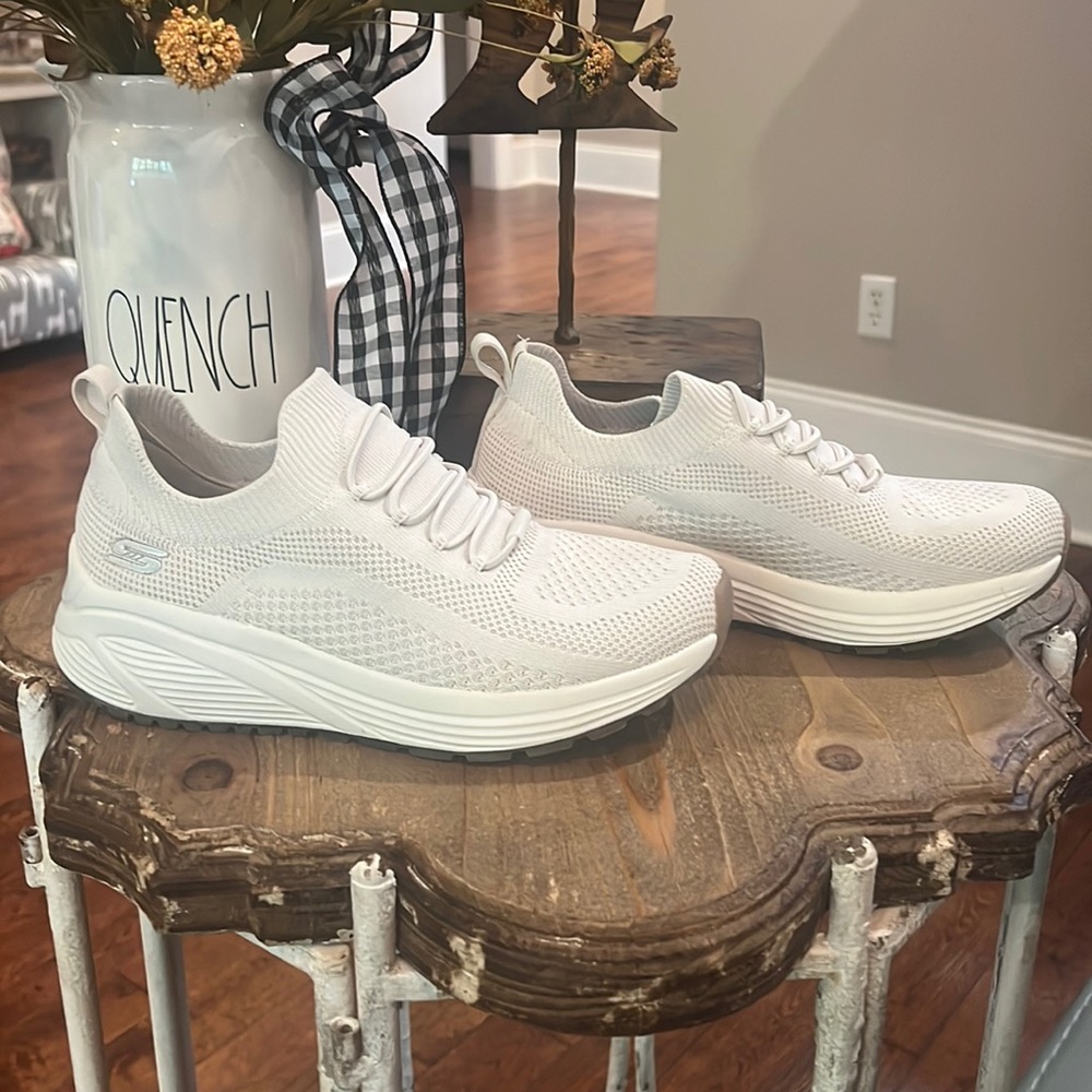 WOMEN'S SKECHERS 117027 BOBS SPARROW 2.0 SLIP-ON WEDGE SNEAKERS SIZE 8M